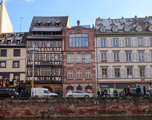 19 quai Saint-Nicolas, Strasbourg, Vue depuis le quai opposé a.jpg