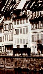 Collection BNUS : zoom sur le n° 35 quai des Bateliers avant 1874 (détail de la photo ci-contre).