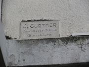 Plaque avec le nom de l'architecte au 20 Rue du Vieux Marché aux Vins