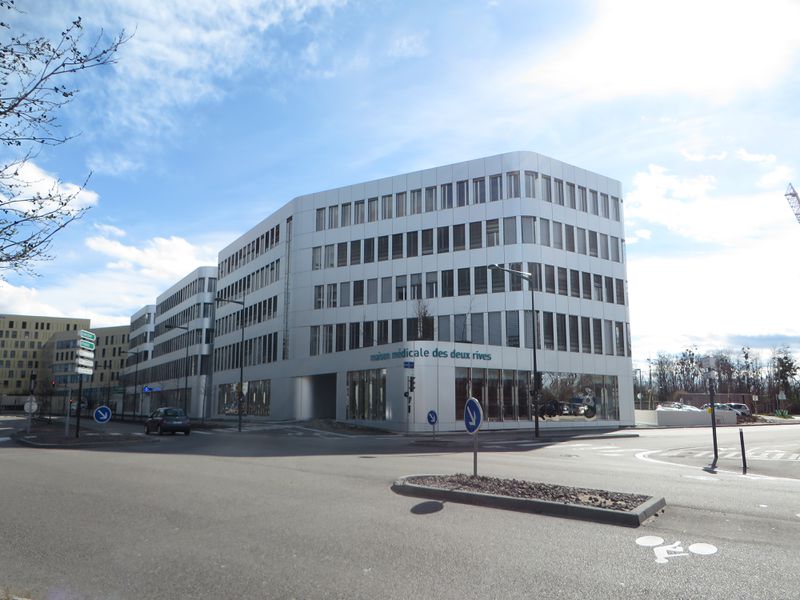 Fichier:Maison Médicale (Strasbourg) - vue d'ensemble (3-2019).jpg