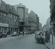1941, photographie de la rue prise pendant la Seconde Guerre mondiale montrant au fond le n°2 sans les n°4 et 6