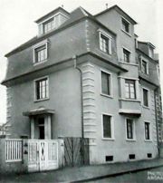 Façade avant d'un immeuble situé au 20 rue de Thann, dû aux architectes Kreiss et Lauffenburger (source : press-book de 1932) (coll. part.)