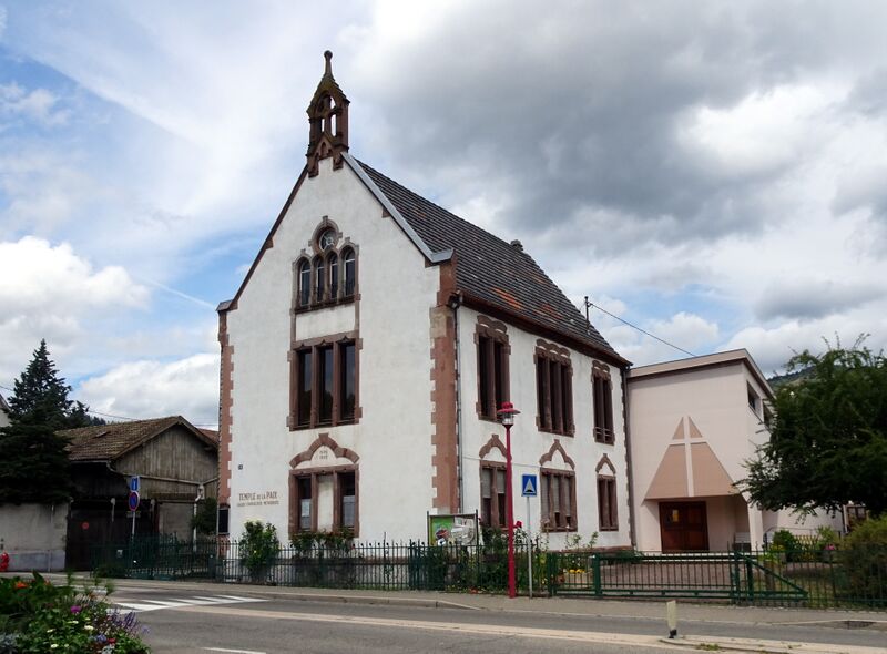 Fichier:Eglise Evangélique Méthodiste, Munster, vue d'angle à droite.jpg
