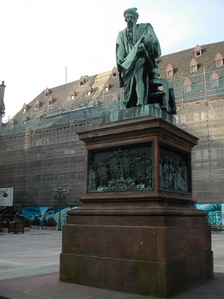 Fichier:Place Gutenberg Strasbourg 6898.jpg