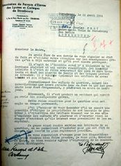 Document d'archive: courrier concernant les dangers que présente la ruine de l'immeuble pour les enfants du quartier (22.4.1954)