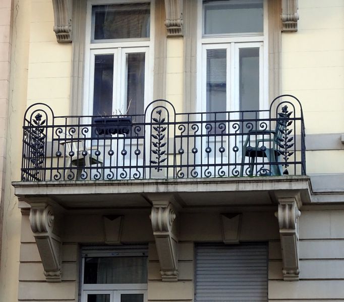 Fichier:30, rue Sleidan, Strasbourg, 2019, balcon.jpg
