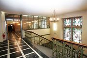 vestibule à l'étage et des touches Art Nouveau, photo du site internet pour location des salles