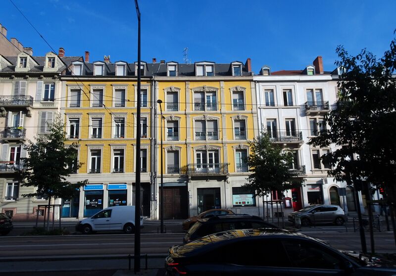 Fichier:8, Boulevard de Nancy, Strasbourg, 2022, vue des n+ 8 (à droite) et 10 (à gauche).jpg