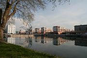 Vue sur Rivétoile (Strasbourg), rue du Bassin d'Austerlitz (Strasbourg)