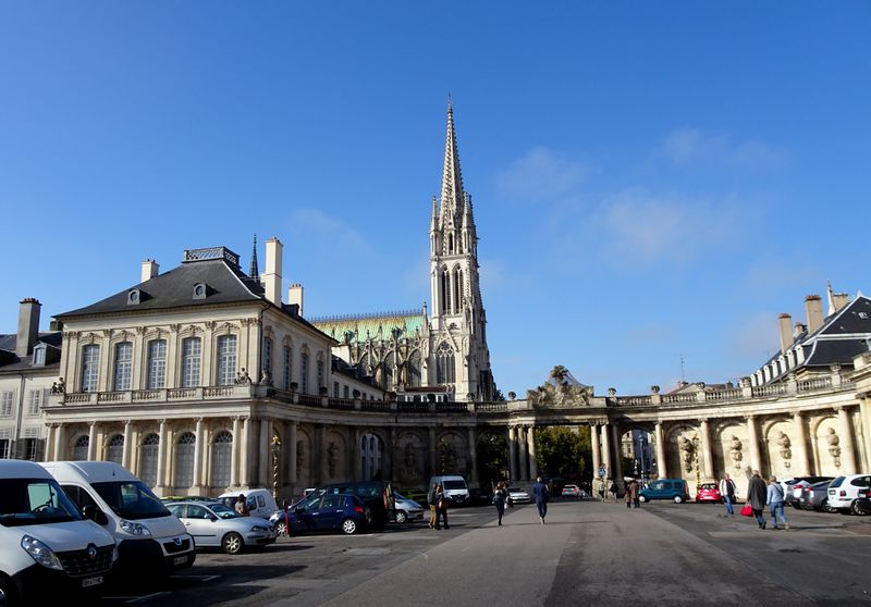 Fichier:DSC05458, place de la Carrière à Nancy.jpg