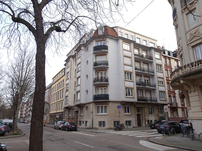 Fichier:22 rue du Général Rapp, Strasbourg, 2019, vue d'angle avec le 54 bld Clémenceau.jpg
