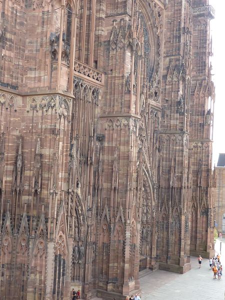Fichier:16 Place de la Cathédrale Strasbourg 13365.jpg