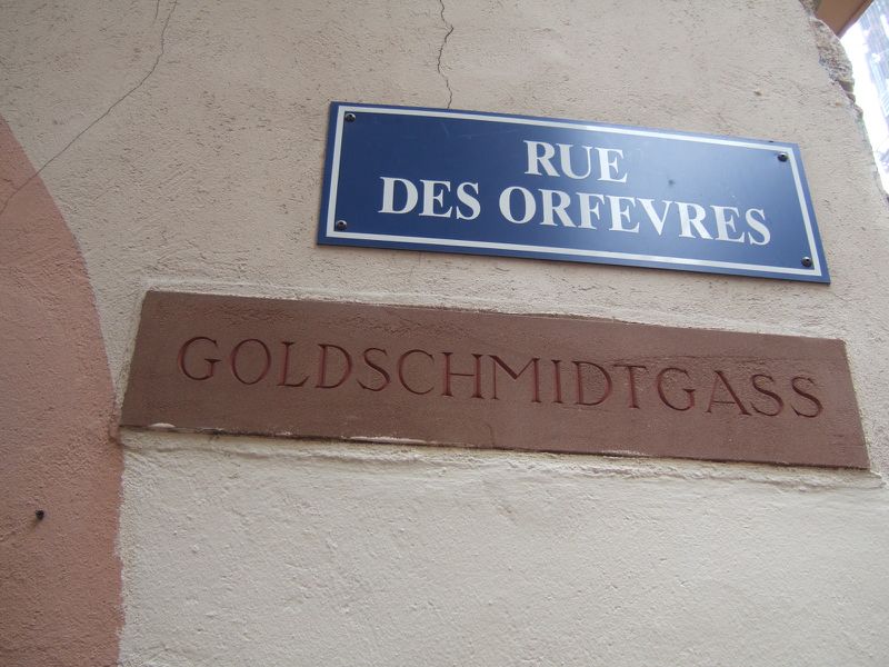 Fichier:Rue des Orfèvres Strasbourg 9832.jpg